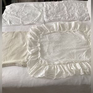Lot of 4 pillow shams, covers